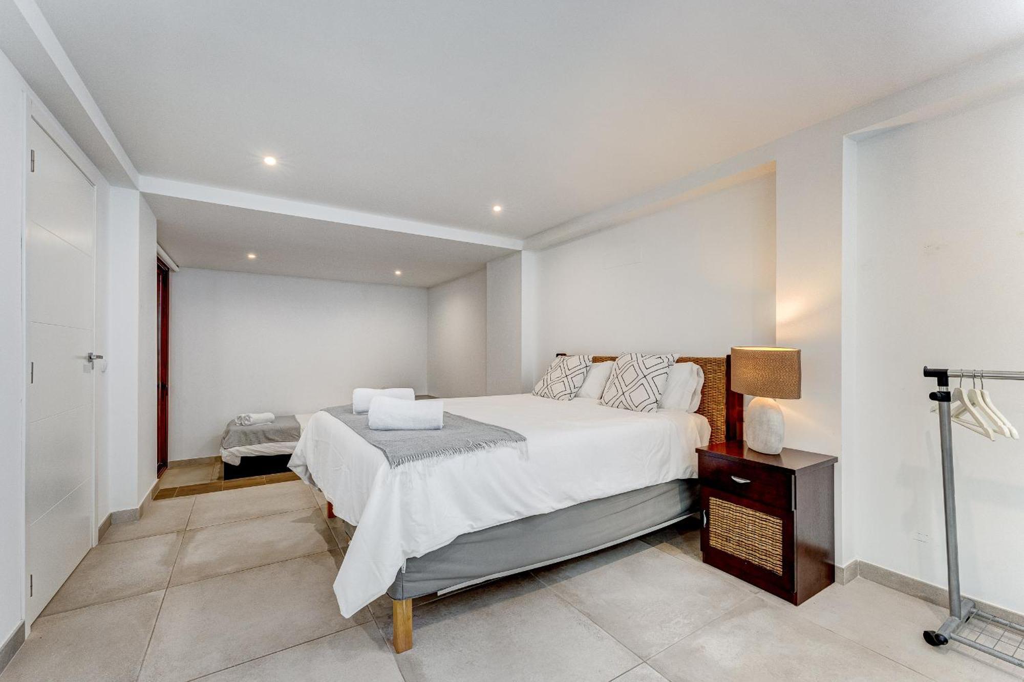 Fabulous Contemporary 5 Bedroom Villa With Private Heated Pool, Sleeps Max 13 Callao Salvaje Exterior foto