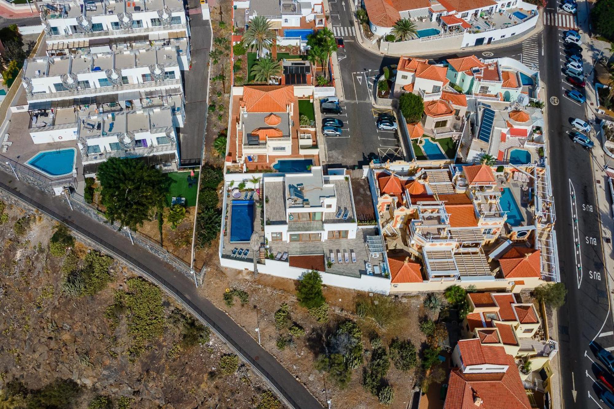 Fabulous Contemporary 5 Bedroom Villa With Private Heated Pool, Sleeps Max 13 Callao Salvaje Exterior foto