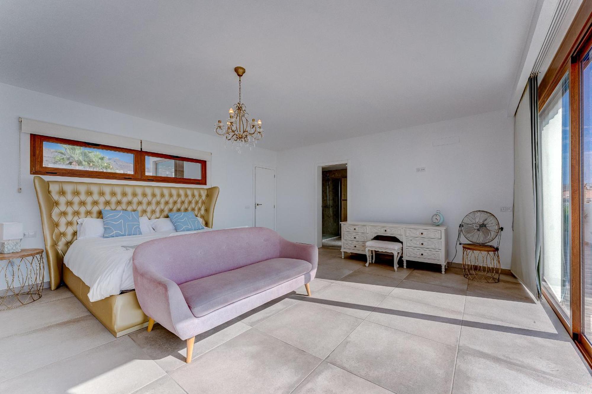 Fabulous Contemporary 5 Bedroom Villa With Private Heated Pool, Sleeps Max 13 Callao Salvaje Exterior foto
