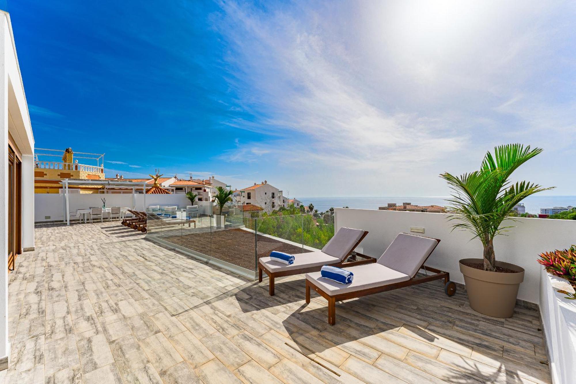 Fabulous Contemporary 5 Bedroom Villa With Private Heated Pool, Sleeps Max 13 Callao Salvaje Exterior foto