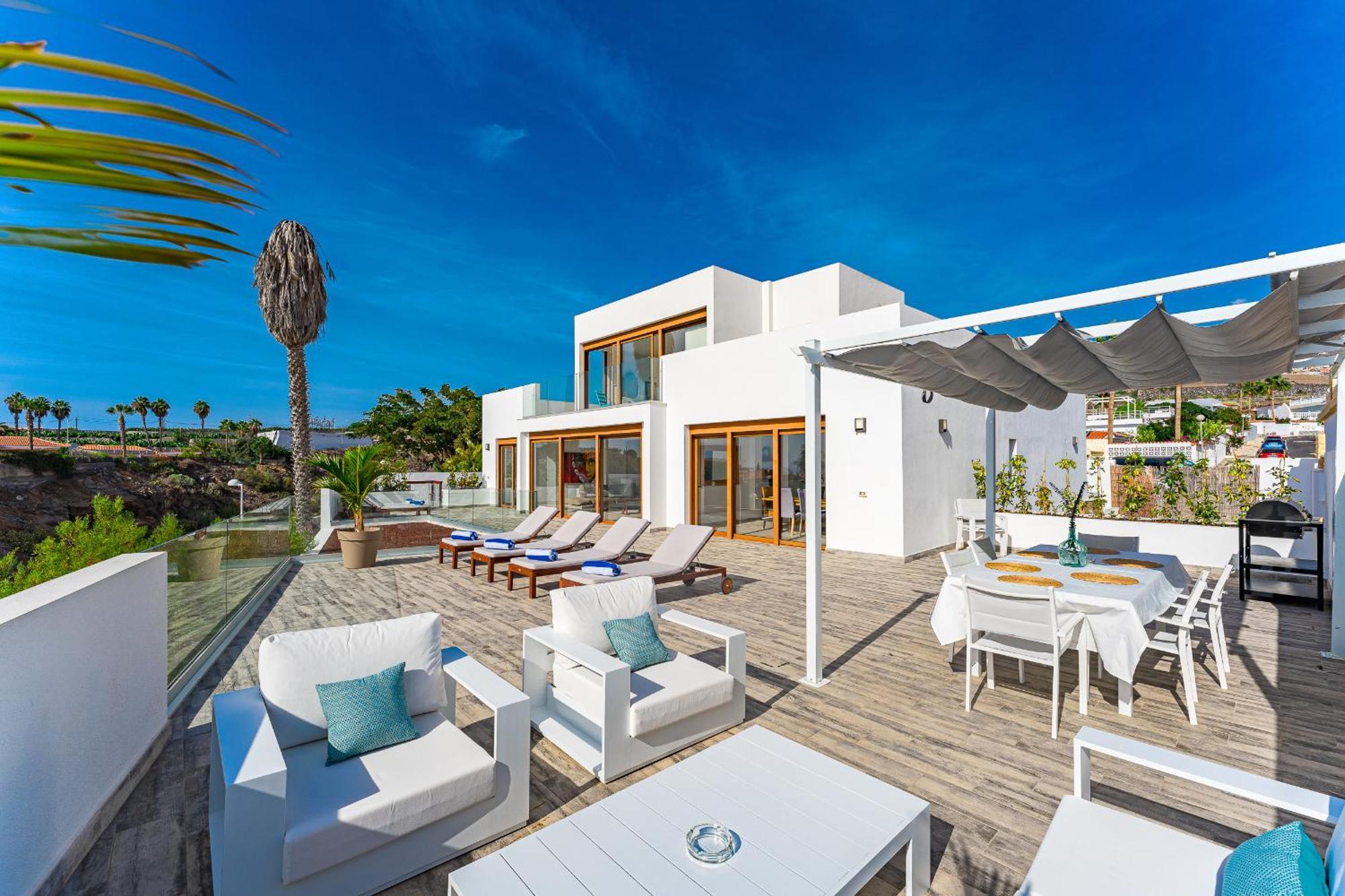 Fabulous Contemporary 5 Bedroom Villa With Private Heated Pool, Sleeps Max 13 Callao Salvaje Exterior foto