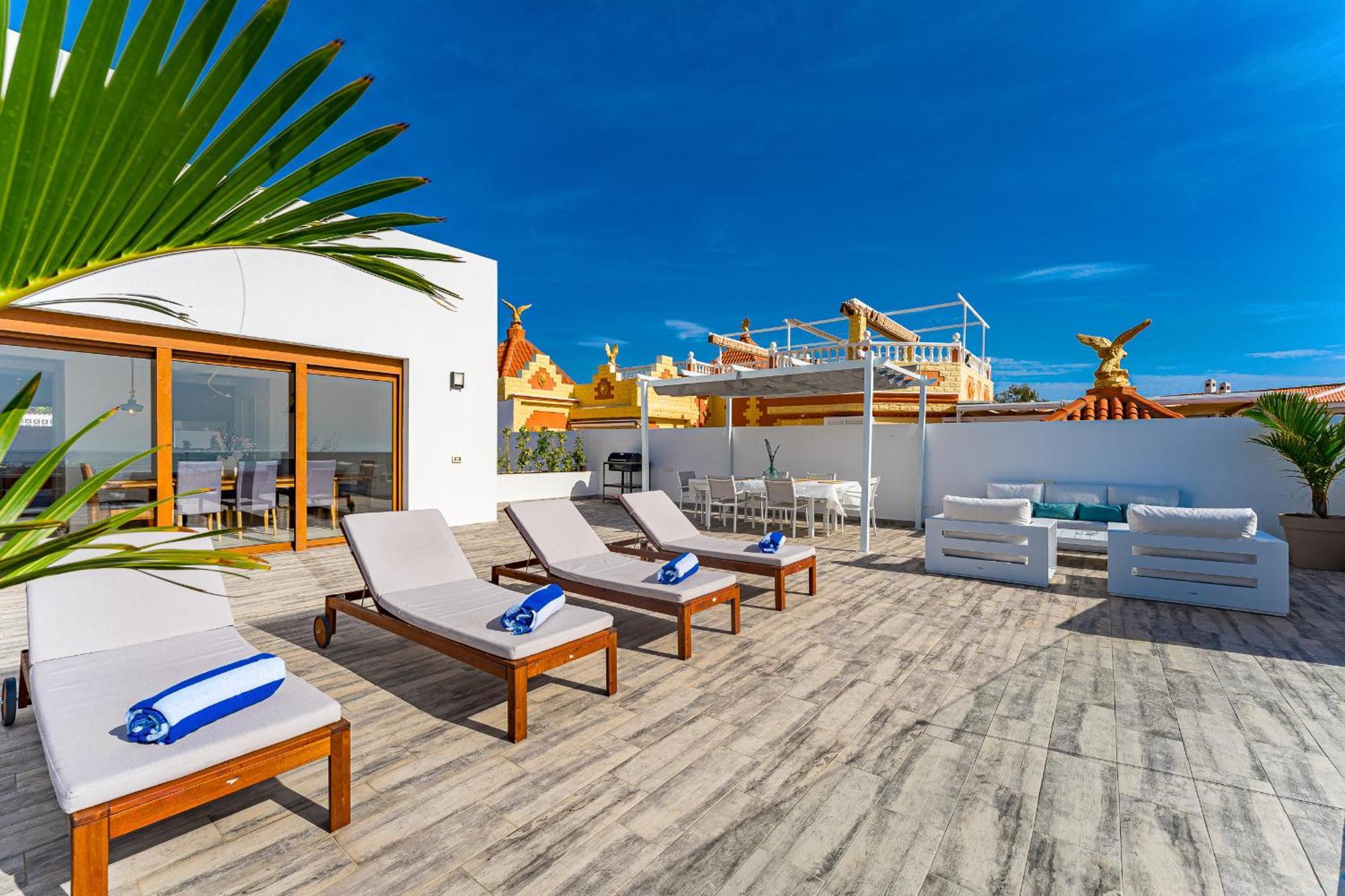 Fabulous Contemporary 5 Bedroom Villa With Private Heated Pool, Sleeps Max 13 Callao Salvaje Exterior foto